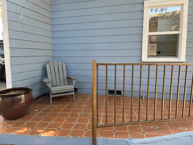 2510 Glen Green St in Los Angeles, CA - Building Photo - Building Photo