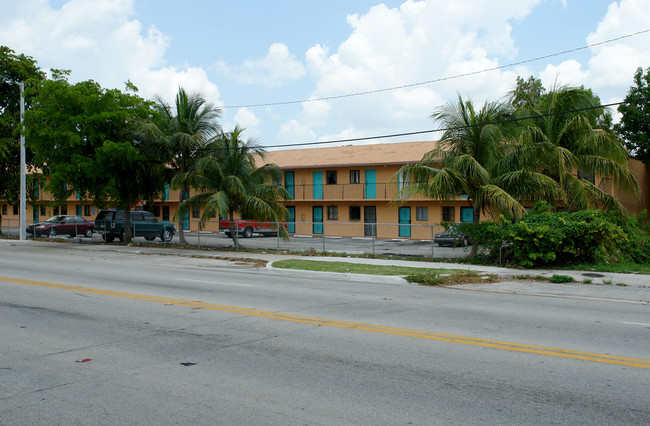 1065 NW 29th St in Miami, FL - Building Photo - Building Photo