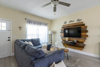 16629 NW 192nd Terrace in High Springs, FL - Building Photo - Building Photo
