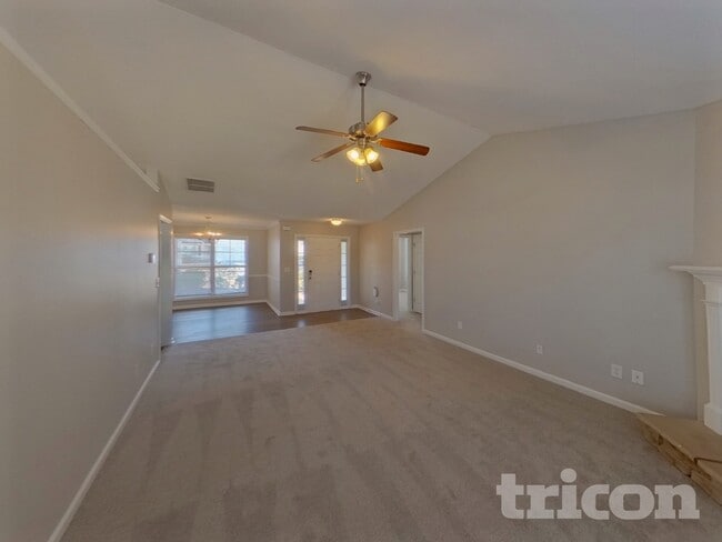 3812 Plymouth Rock Drive in Loganville, GA - Foto de edificio - Building Photo