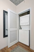 65 E 14th St in Chicago, IL - Foto de edificio - Building Photo