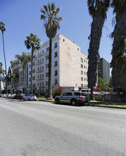 The Versailles in Los Angeles, CA - Foto de edificio - Building Photo