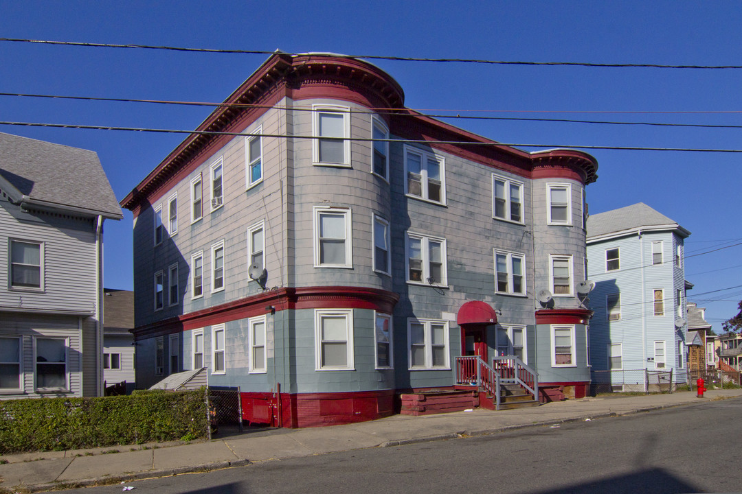 43 High Rock St in Lynn, MA - Foto de edificio