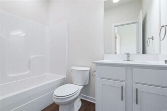 605 Whitham Ave in Fayetteville, AR - Building Photo - Building Photo