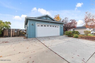 2990 Scottsdale Rd in Reno, NV - Building Photo - Building Photo