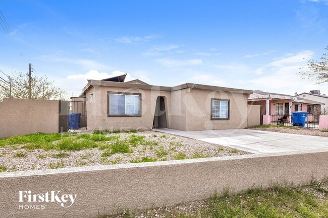 301 Kings Ave in North Las Vegas, NV - Building Photo - Building Photo