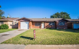 5414 6th St in Lubbock, TX - Building Photo