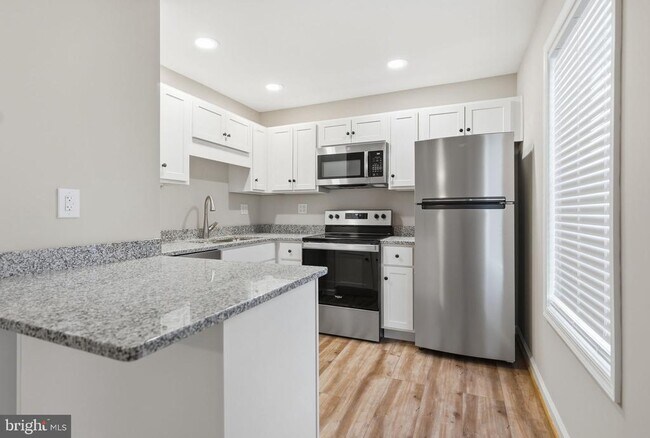 2691 Goldmiller Rd in Bunker Hill, WV - Building Photo - Building Photo