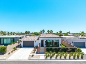 57644 Santo Thomas in La Quinta, CA - Building Photo