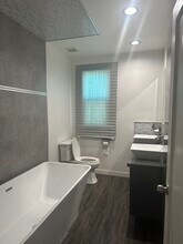 2500 W 85th St in Inglewood, CA - Building Photo - Building Photo