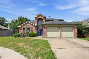 2082 Sailmaker Ct in Lewisville, TX - Building Photo