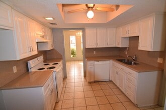 3301 Erin Oaks Ct in Fort Smith, AR - Building Photo - Building Photo