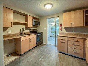 5331 Olive Ave in Sarasota, FL - Foto de edificio - Building Photo