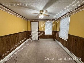8 S Cherry St in Myerstown, PA - Building Photo - Building Photo