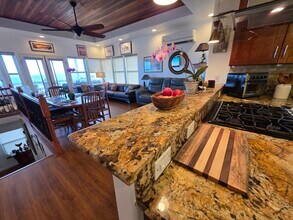 1367 Kakae Pl in Wailuku, HI - Building Photo - Building Photo