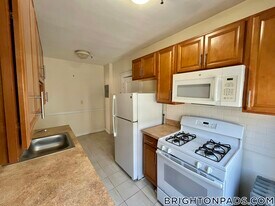 131 Washington St in Boston, MA - Building Photo