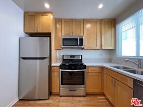 1235 N Harper Ave-Unit -21 in West Hollywood, CA - Building Photo - Building Photo