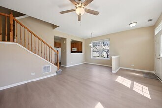 2566 Providence Ave in Aurora, IL - Building Photo - Building Photo