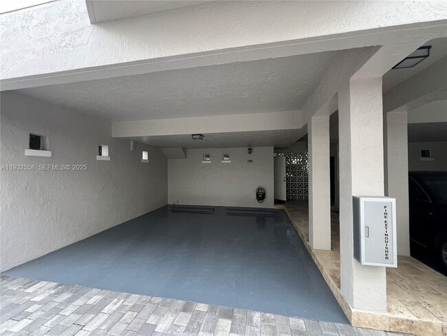 261 Navarre Ave in Coral Gables, FL - Building Photo - Building Photo