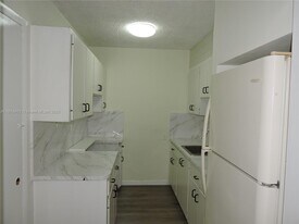 681 NE 3rd Pl in Hialeah, FL - Building Photo