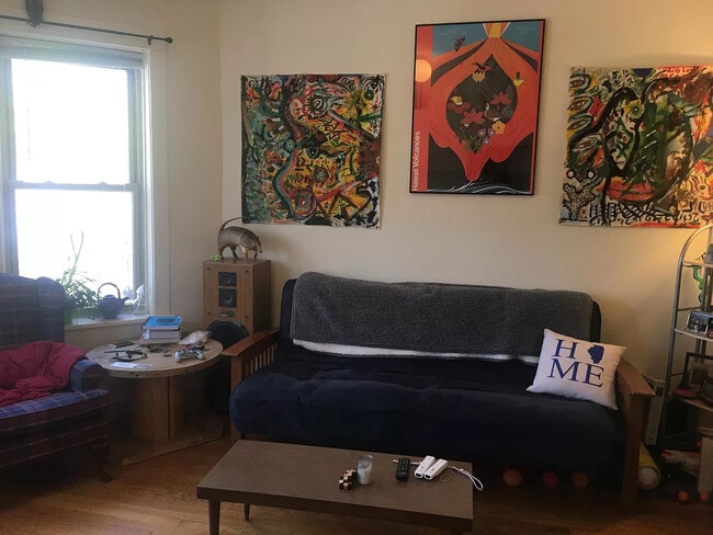 2319 W School St, Unit #1 in Chicago, IL - Foto de edificio - Building Photo