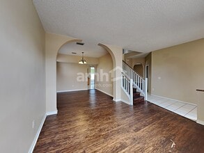 1101 Blufield Ave in Brandon, FL - Building Photo - Building Photo