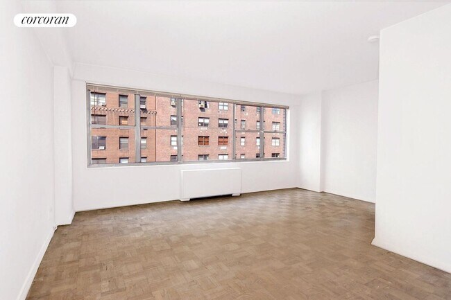 230 E 79th St in New York, NY - Building Photo - Building Photo