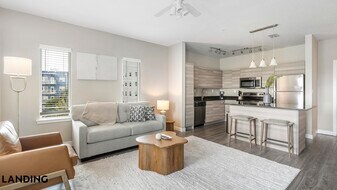 949 Cleveland St in Clearwater, FL - Building Photo