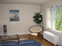 Building Photo - 1221 E Genesee St Apartamentos in Syracuse, New York