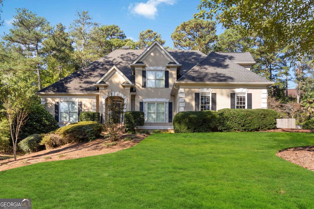 9800 Foxworth Dr in Alpharetta, GA - Foto de edificio