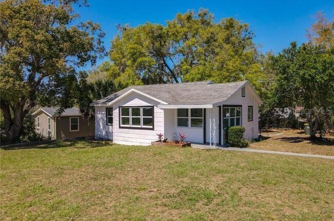 218 W Magnolia St in Clermont, FL - Building Photo - Building Photo