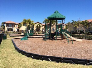 983 SW 147th Ave in Pembroke Pines, FL - Building Photo - Building Photo