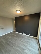 5406 Laurene St in Flint, MI - Building Photo - Building Photo