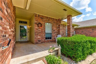 305 Waterfront Dr in Norman, OK - Building Photo - Building Photo