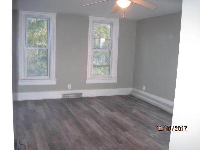 3324 17th St, Unit Upper in Wyandotte, MI - Foto de edificio - Building Photo