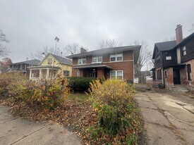 624 W Lasalle Ave in South Bend, IN - Building Photo