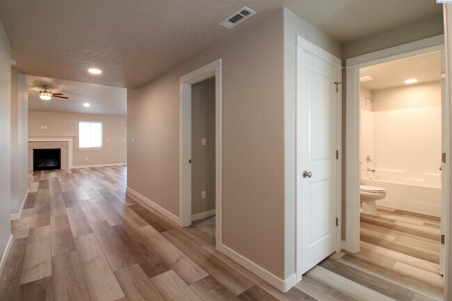 3728 Barbera St in Richland, WA - Building Photo - Building Photo