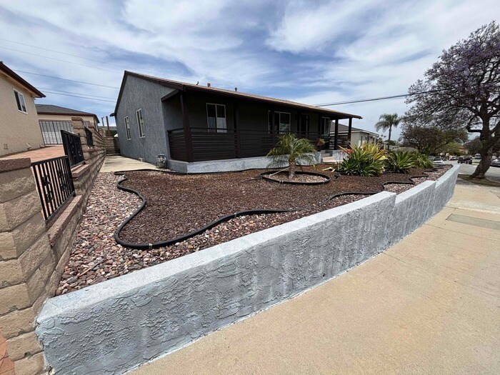 2015 Trudie Dr in Rancho Palos Verdes, CA - Building Photo