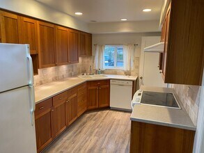 6144 N Willamette Blvd in Portland, OR - Building Photo - Building Photo