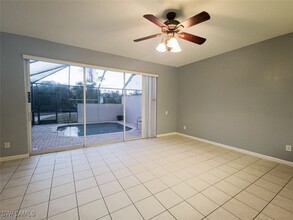 2332 Silver Palm Dr in Kissimmee, FL - Foto de edificio - Building Photo