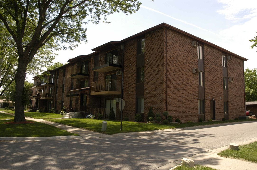 6001-6005 W Marshall Ave in Chicago Ridge, IL - Building Photo