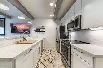 989 Tahoe Blvd in Incline Village, NV - Building Photo - Building Photo