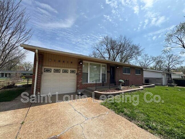 10518 Halls Ferry Road in St. Louis, MO - Building Photo - Building Photo