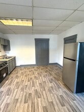 417 High St, Unit 3 in Keokuk, IA - Foto de edificio - Building Photo