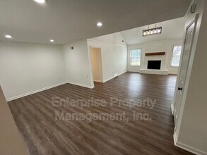 1764 Chertsy Dr in Germantown, TN - Building Photo - Building Photo