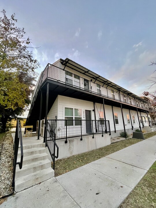 3128 Lubbock Ave in Fort Worth, TX - Foto de edificio