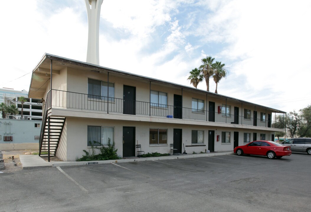 224 St Louis Ave in Las Vegas, NV - Building Photo