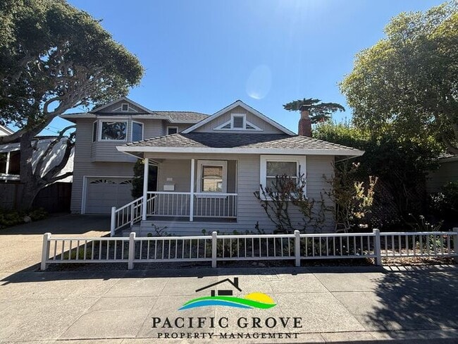 315 Granite St in Pacific Grove, CA - Building Photo - Building Photo