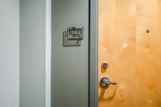 600 12th Ave S in Nashville, TN - Foto de edificio - Building Photo