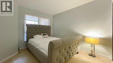 5600 Andrews Rd in Richmond, BC - Building Photo - Building Photo